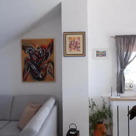 Apartment Viewpoint *