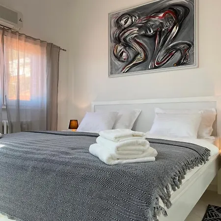 Viewpoint Apartment *